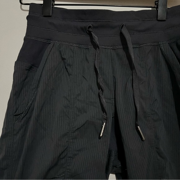 Lululemon Street To Studio Pant II *Unlined 28"
Dark Carbon size 2 - Picture 6 of 8